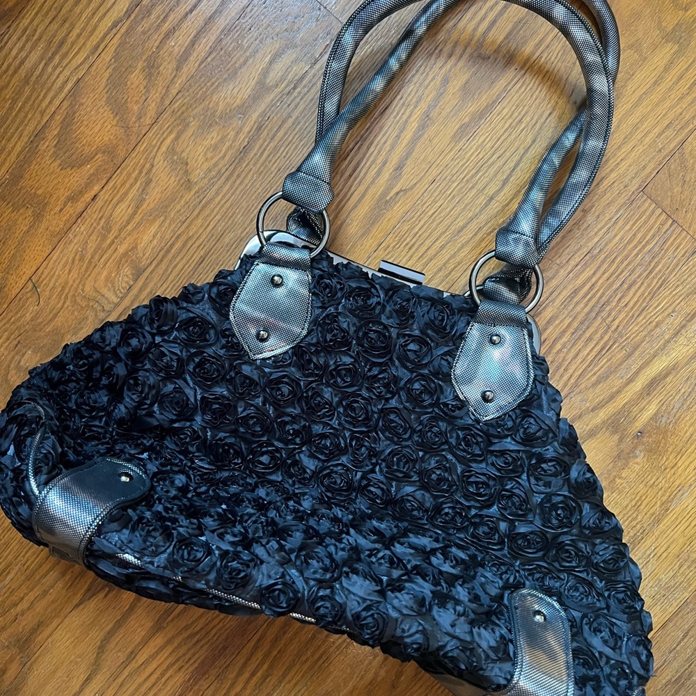 NWT metropark black rose purse